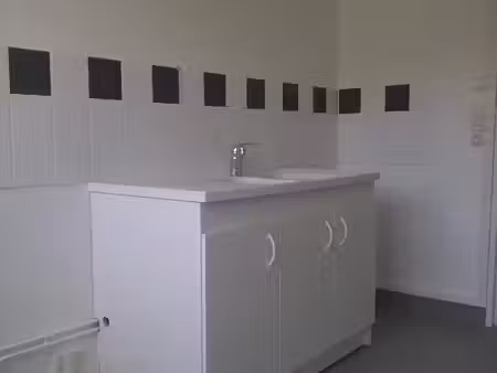 location appartement 4 pièces 70 m² à châtillon-sur-indre (36700)