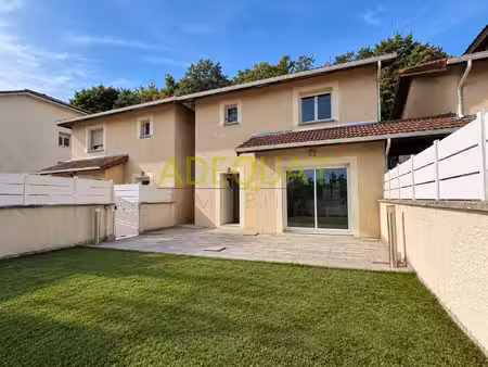 exclusivite - cessieu - maison avec jardin et garages