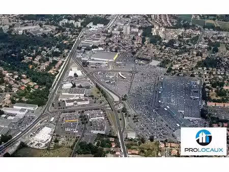 vente commerce cessy 01170 1200m²