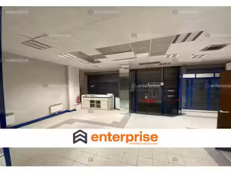 location commerce lille 59800 270m²