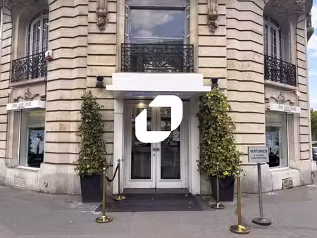 location commerce paris 75116 373m²