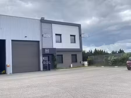location local d’activités saint-priest 69800 328m²