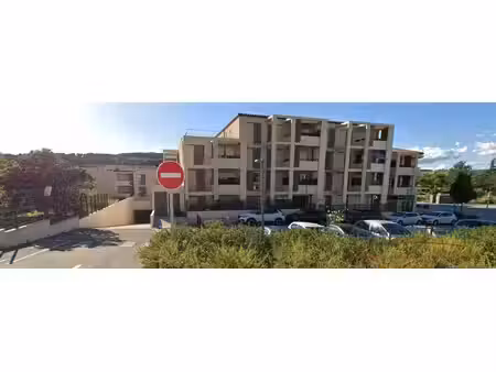 location parking le castellet 83330