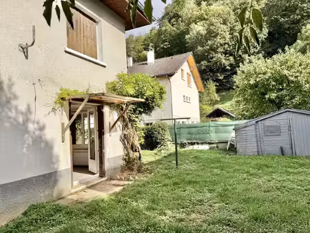 rez de jardin 2 chambres dans maison gieres !