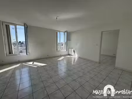 location appartement 2 pièces 55 m² à cognac (16100)  555 €