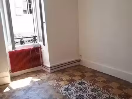 location maison 5 pièces 80 m² à castelfranc (46140)