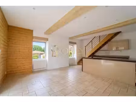 montmerle sur saône - appartement - t3 - 65m² - balcon - 2 places de stationnement