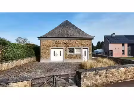 a saisir ! bâtiment polyvalent de 130 m²
