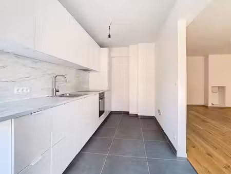 agréable appartement rénové proche du centre