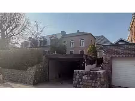 superbe maison 2 ch + garage + jardin