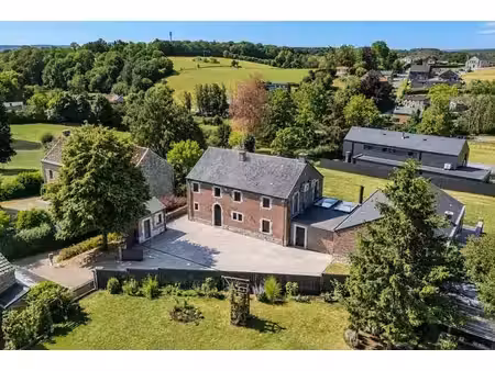villa de caractère à vendre à durbuy !