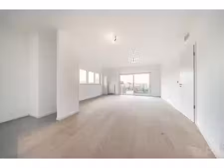 penthouse traversant 3 chambres avec double terrasse à liège