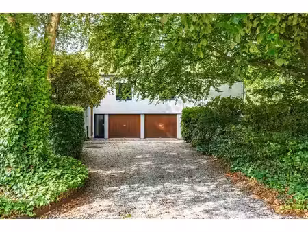 maison d'architecte de caractère - bois de rognac!