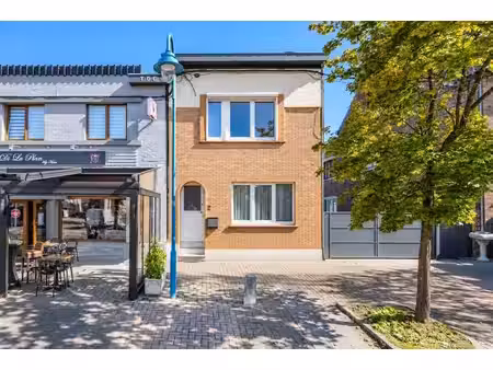 maison 3 façades  3 ch.  peb d  elec. conforme  jardin