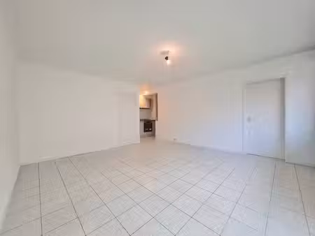 appartement 1 chambre lumineux avec terrasse et garage optio