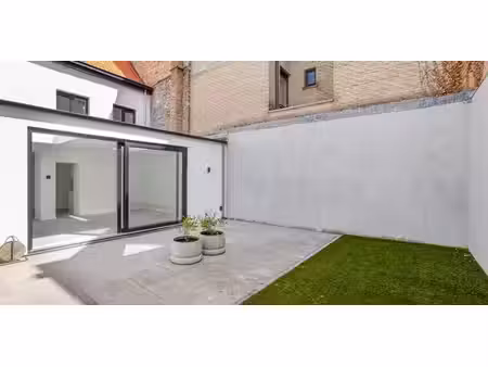 bien commercial à vendre à veurne pour € 449.000 avec 4 chambres à coucher