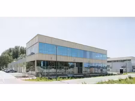 bien commercial à vendre à drogenbos pour € 716.500