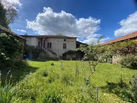 vente maison 9 pièces 205 m² à villefranche-du-périgord (24550)  233 200 €