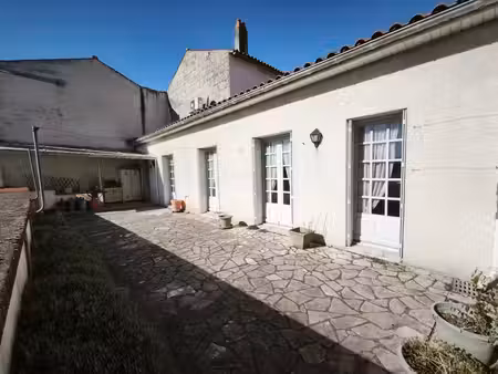 pons centre-ville – maison de plain-pied avec belle vue dégagée