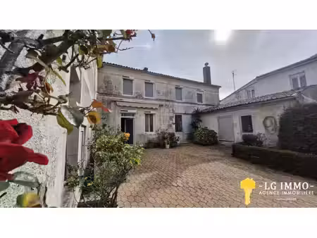 maison en pierre 324 m2  5 ch  jardin  piscine