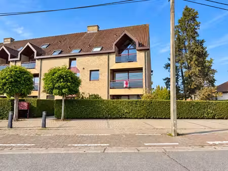 gerenoveerd appartement te huur in de pinte met 2 slaapka...