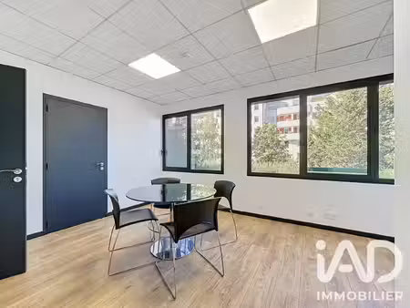 vente commerce 56 m² écully (69130)