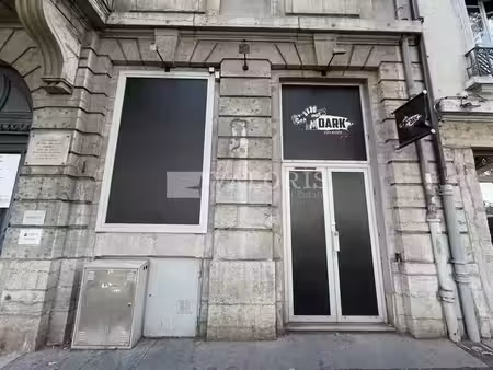 local commercial à louer