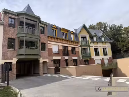 amiens-sud - type 2 avec balcon et parking