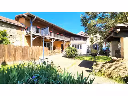 ensemble immobilier 443m² - grange 200m² - terrain 1291m²