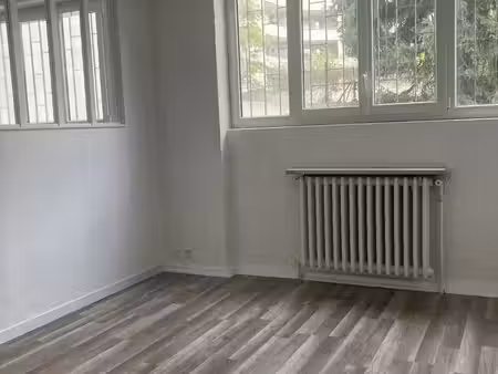 location commerce 2 pièces 40 m² à villeurbanne (69100)