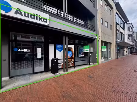 commercieel handelspand van ca. 131 m² met stadstuin op top…