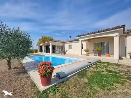 vente maison 5 pièces 147 m² à jonzac (17500)  421 200 €