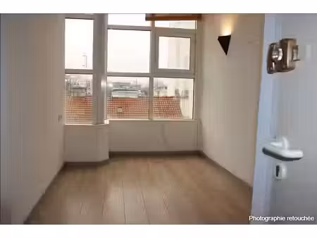 bureaux fonctionnels et bien situés à pau