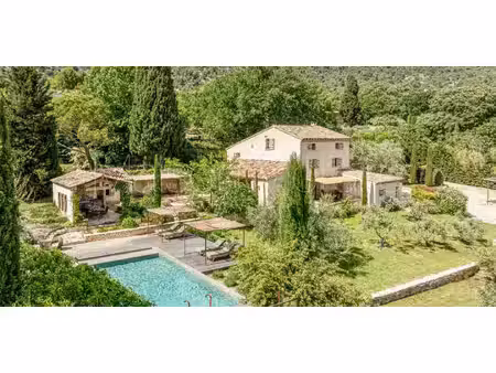 maison avec piscine saint-saturnin-lès-apt (84)