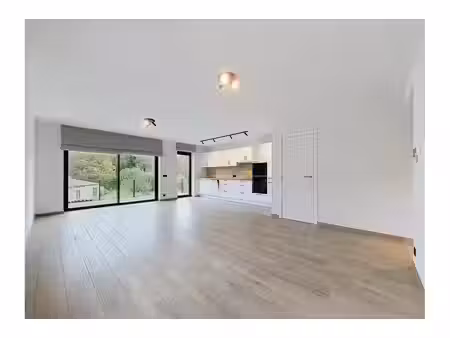 appartement à louer à rue de l'aurore 212 dave (vbe73651)