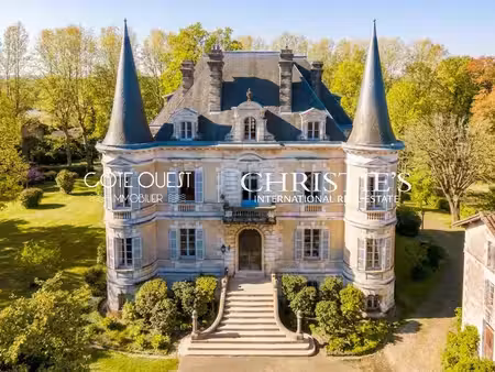 à vendre habas - château avec grandes dépendances
