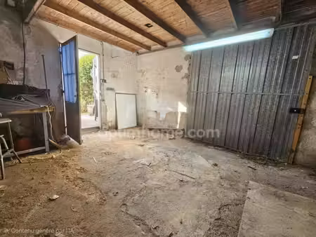 opportunité rare à ruelle-sur-touvre — garage 30 m² avec extérieur ou projet de conversion