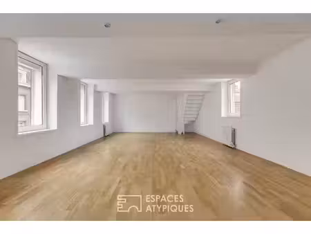 duplex aux volumes généreux en coeur de ville