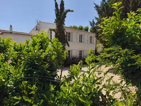 villa familiale 5 chambres à saint-romain-de-benet