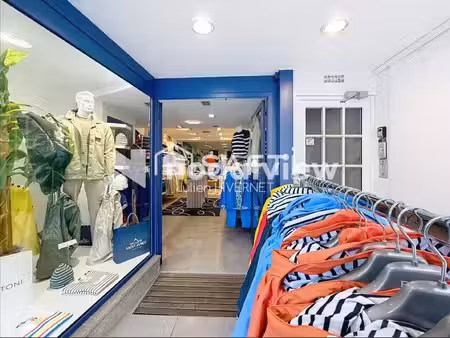 à saisir :droit au bail local commercial de 150 m²