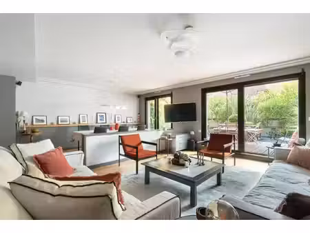 appartement familial avec terrasse arborée