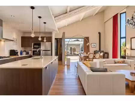 domaine confidentiel : loft d'architecte  maison bourgeoise  piscine et jardin secret