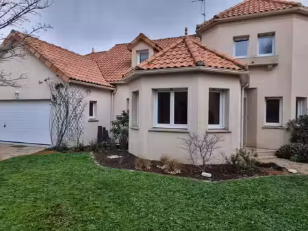 vente maison 9 pièces 240 m² saint-nazaire (44600)