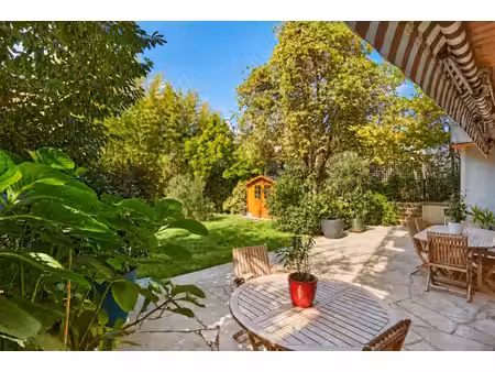 appartement de luxe à vendre dans le quartier saint james-delabordère