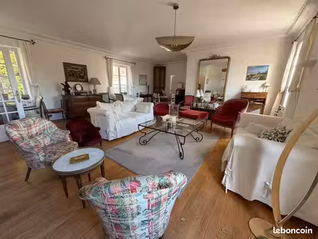 tours  maison de charme de 200m2 avec jardin et garage