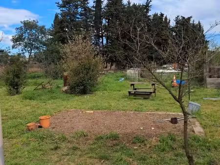 terrain agricole de loisirs clôturé 2 000 m² – 200 /mois