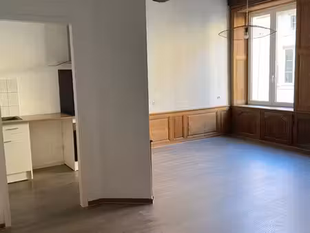 appartement f2 refait à neuf