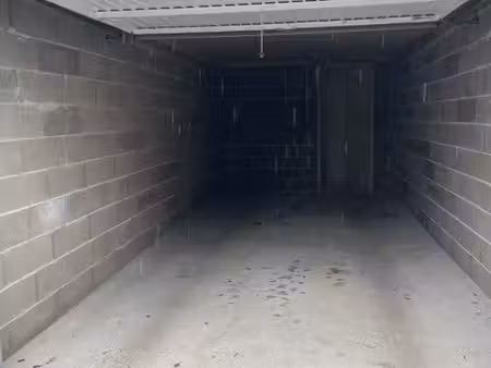 garage / box / parking