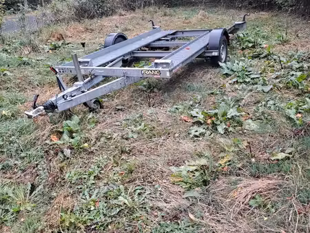 loue porte voiture 1300kg