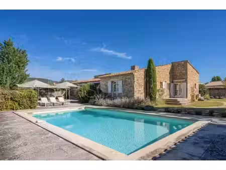 maison de luxe à vendre à gordes
